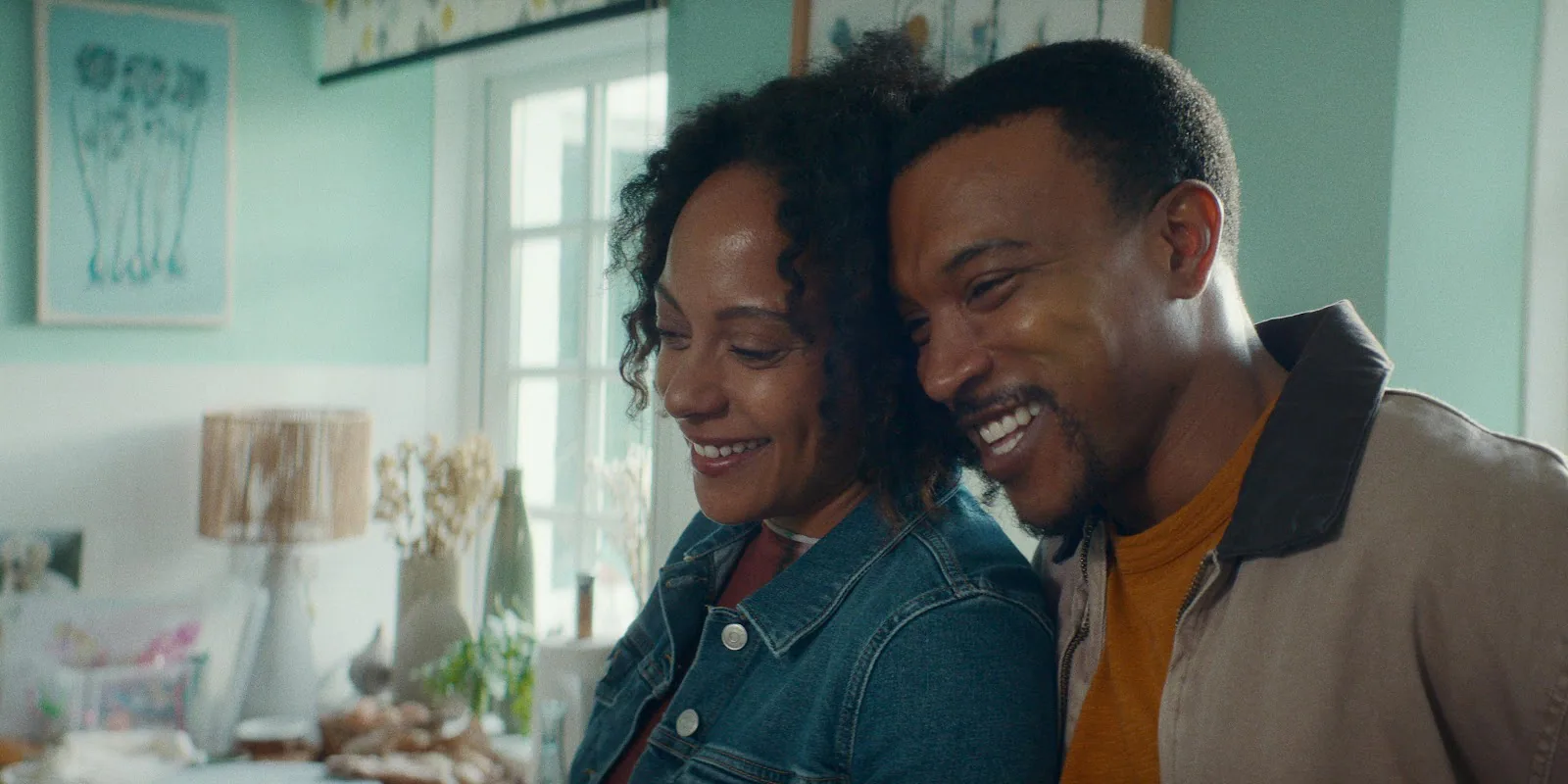 A scene from Netflix's Missing You featuring filming locations in England